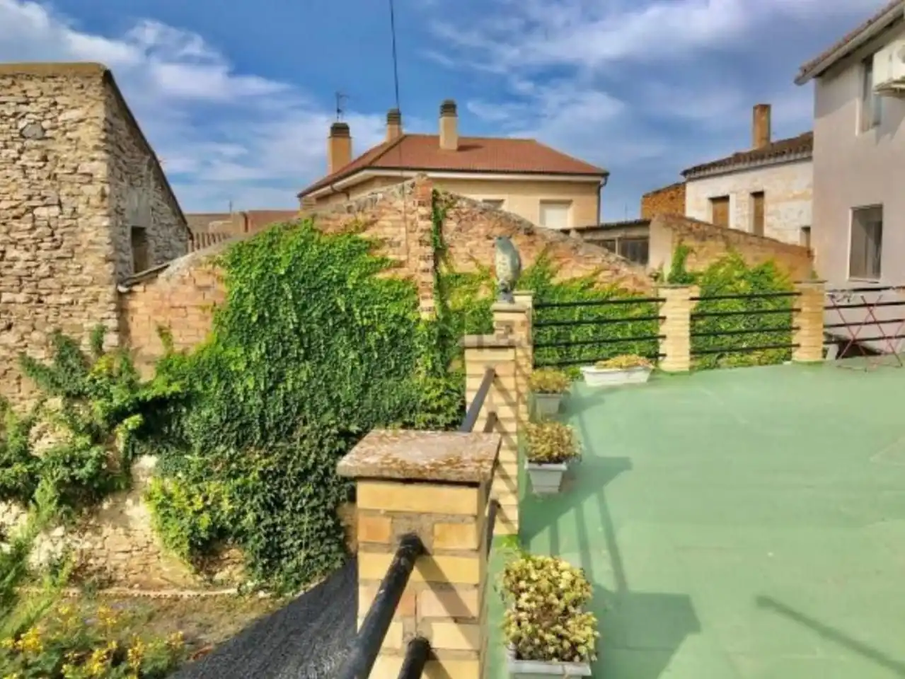 Terrace of Houses for sale in Arguedas  with Air Conditioner, Private garden and Parquet flooring