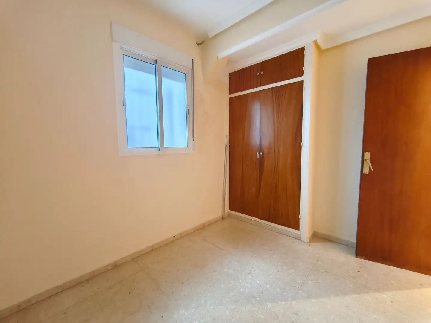 Habitación de Piso en venta en Huelva con Terraza y Trastero