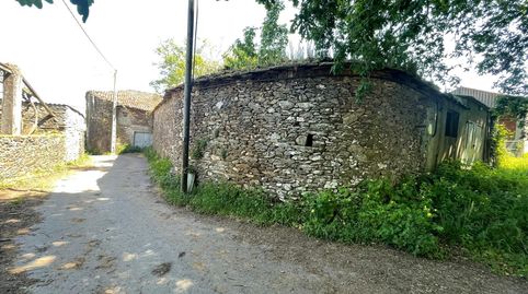 CASA CON FINCA EN LALÍN