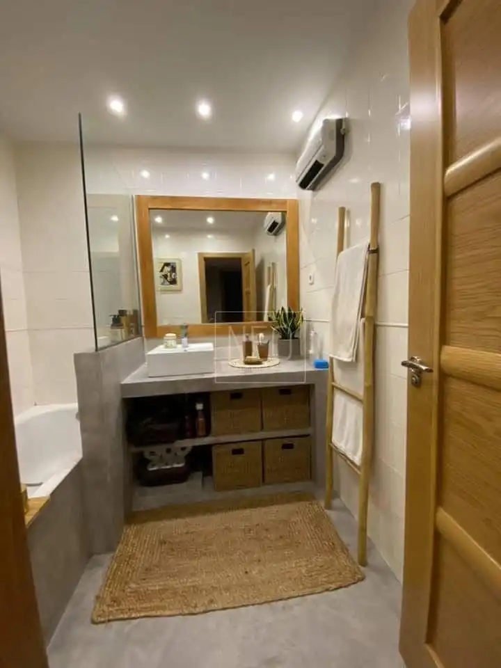 Bathroom of Flat for sale in Alcalá de Henares  with Air Conditioner and Heating