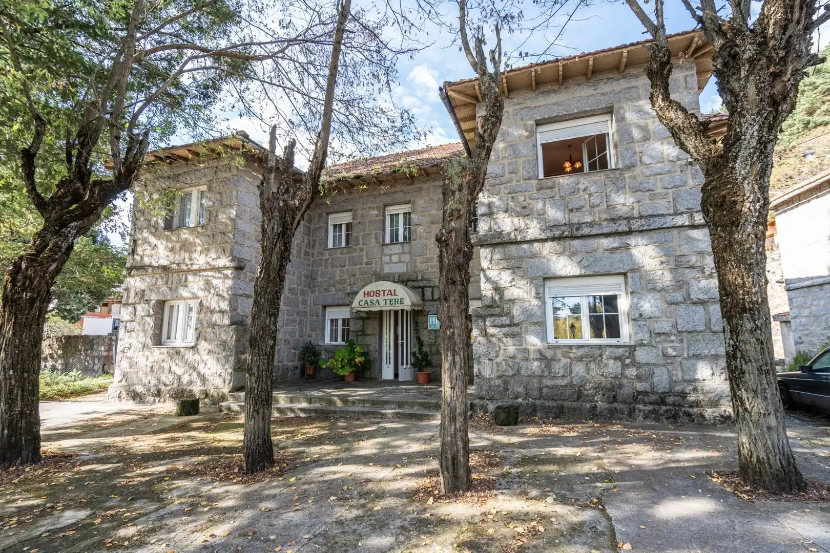 Vista exterior de Edificio en venta en Guadarrama