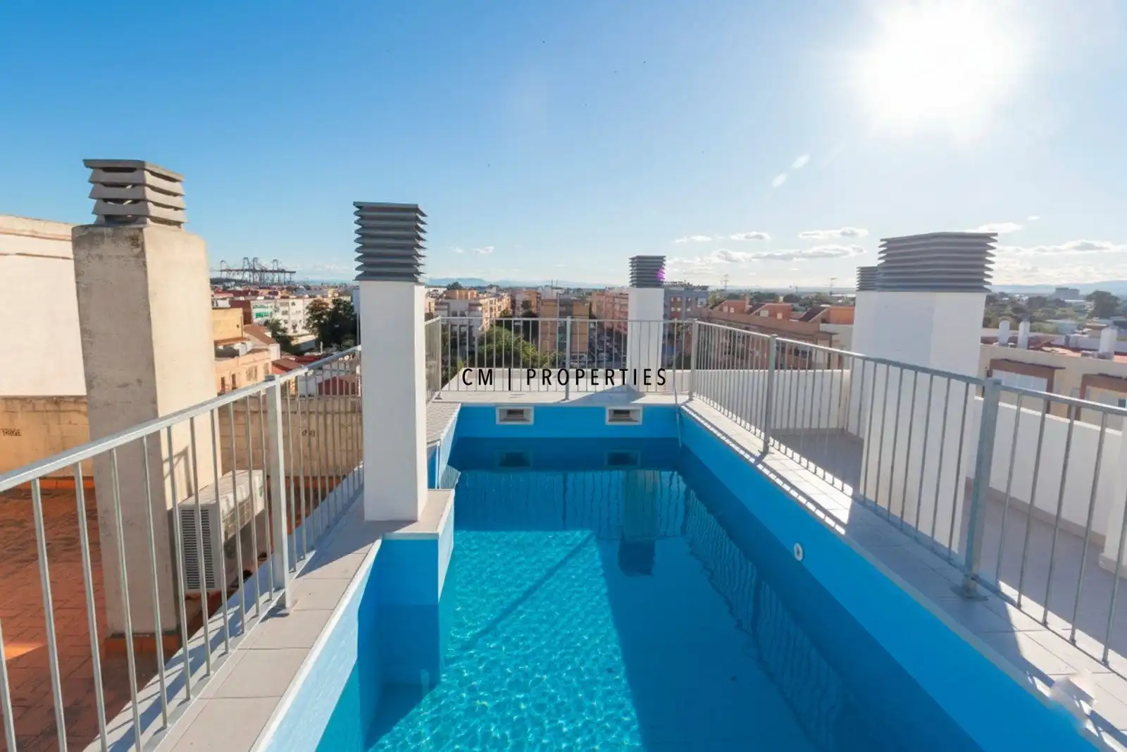 Schwimmbecken von Wohnung zur Miete in Valencia mit Terrasse, Abstellraum und Schwimmbad
