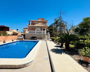 Piscina de Casa o xalet en venda en Torrevieja amb Aire condicionat, Jardí privat i Terrassa