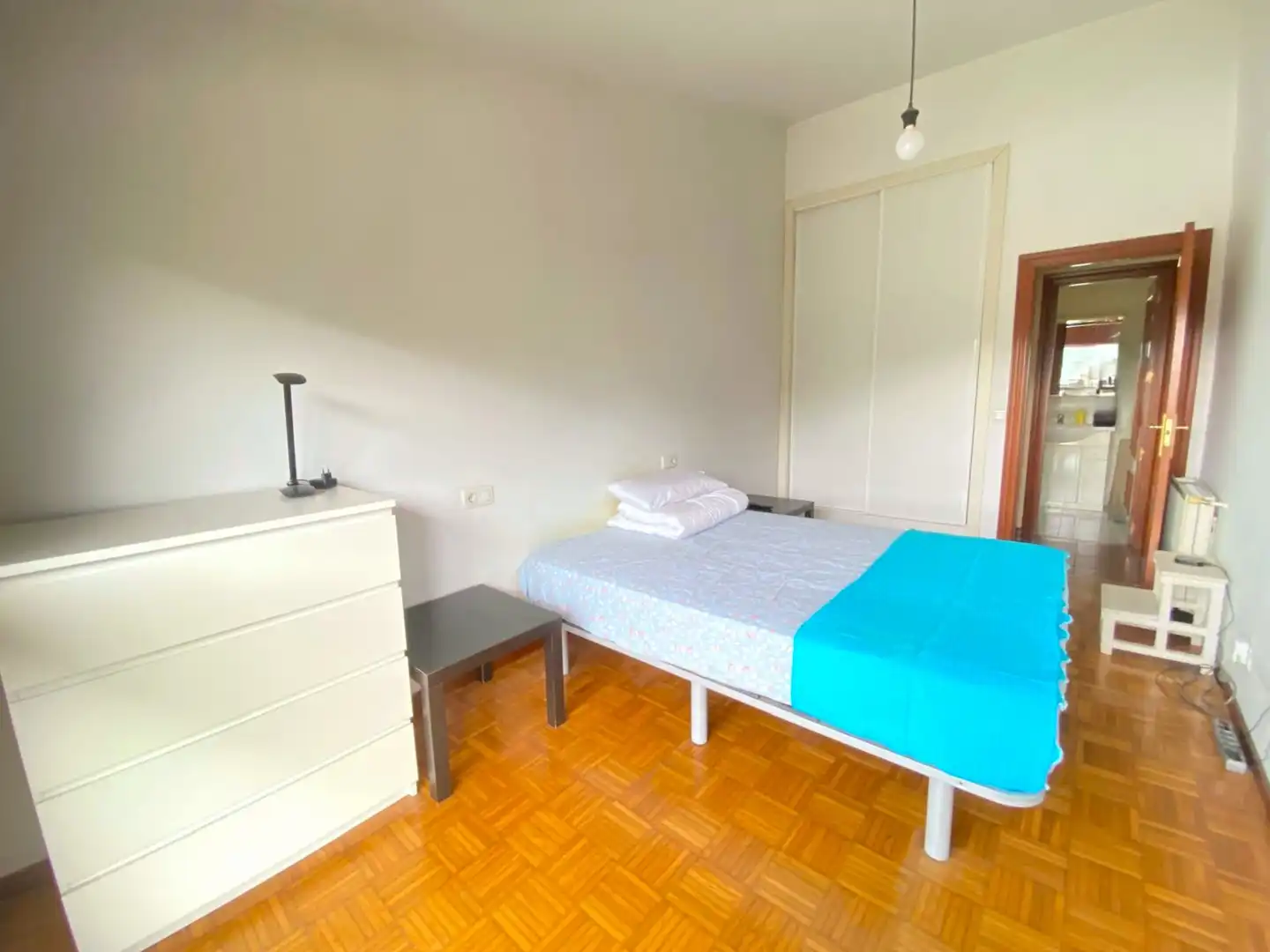 Habitación de Casa o chalet en venta en Castro-Urdiales con Calefacción y Piscina comunitaria