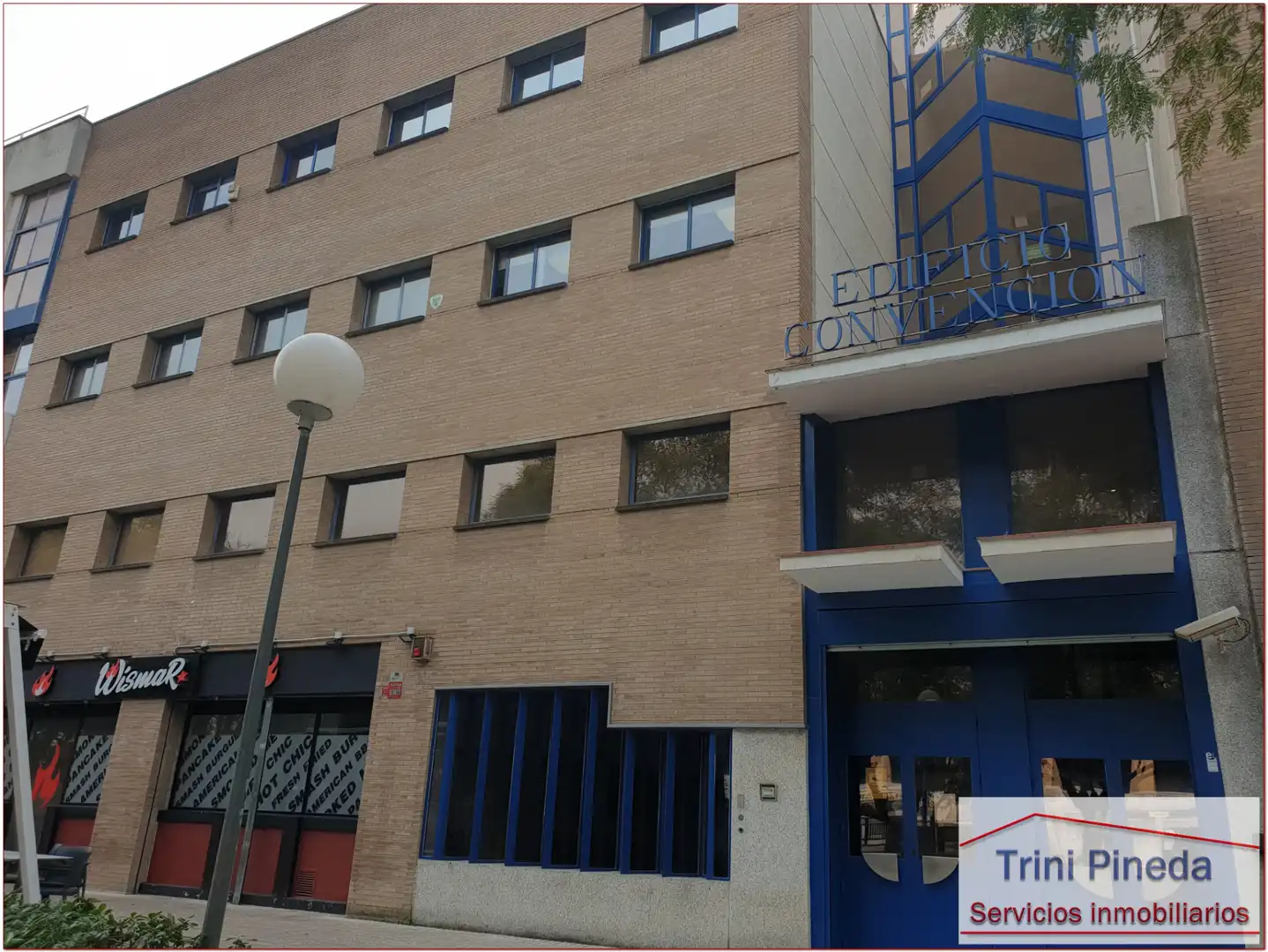 Vista exterior de Oficina en venta en Sevilla con Aire acondicionado y Trastero