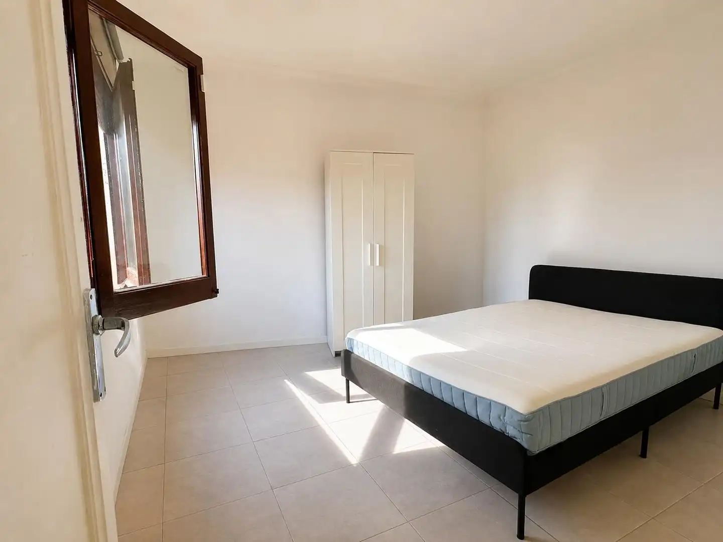 Habitación de Piso de alquiler en L'Hospitalet de Llobregat con Amueblado