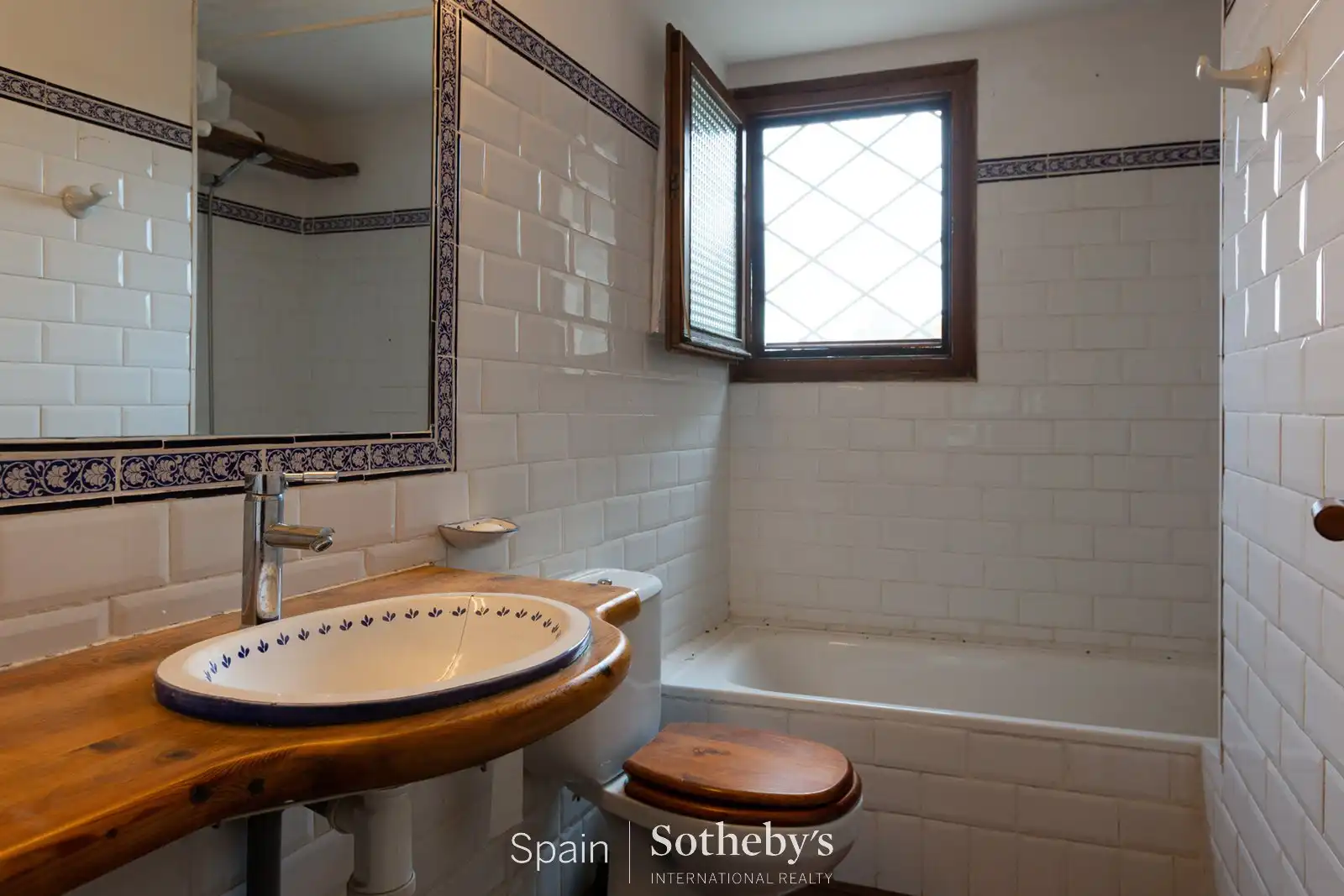 House with pool for sale in Av. Can Corbera, imagen 12