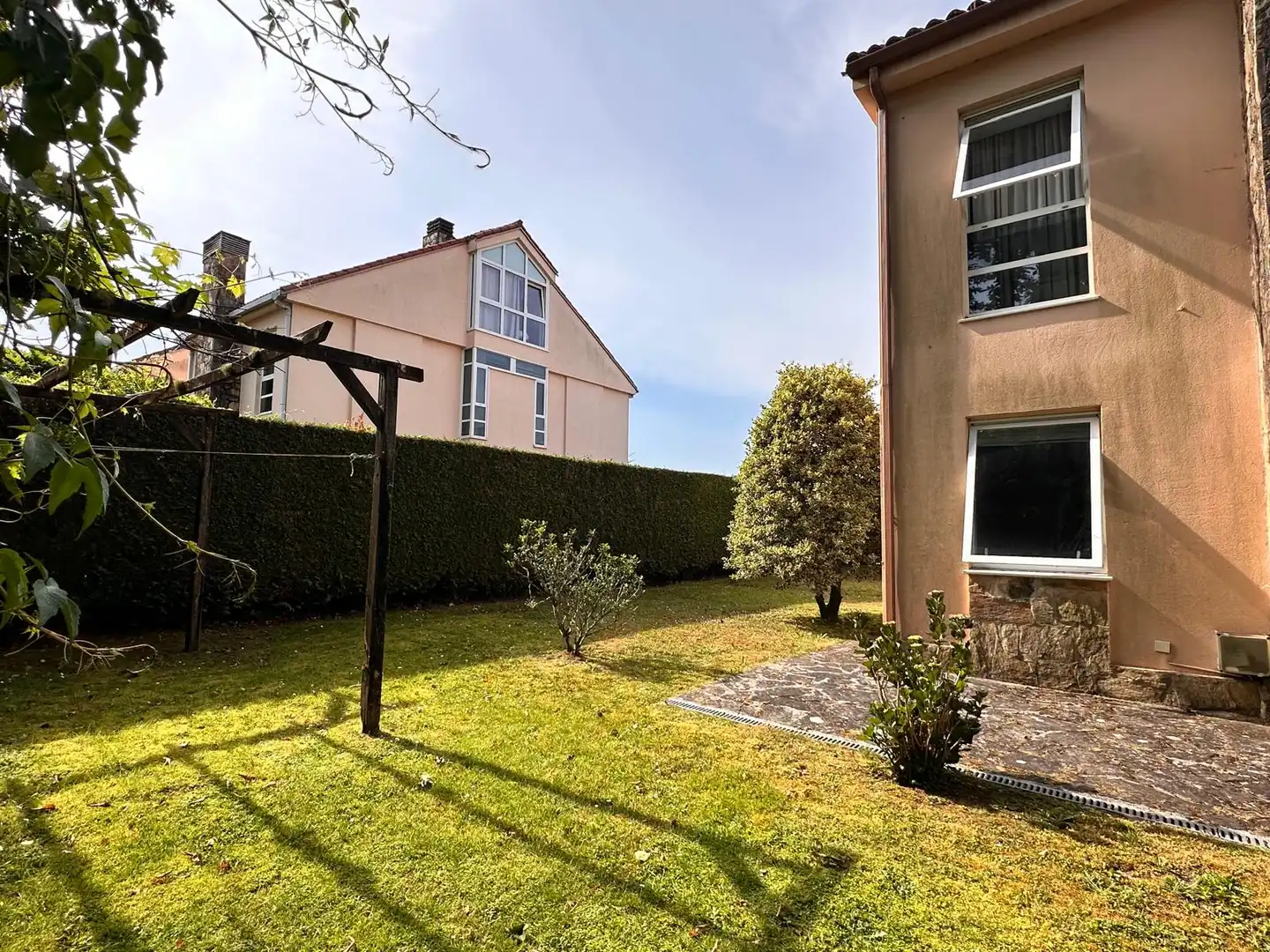 Garden of Detached homes for sale in Brión  with Heating, Private garden and Parquet flooring