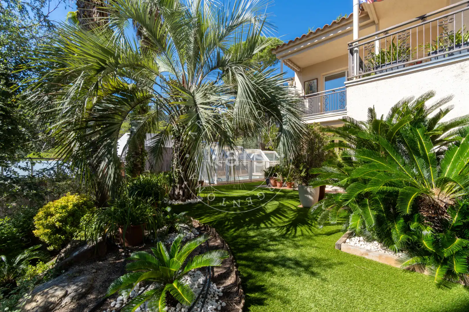 House with terrace for sale in Carrer de Santiago Rusiñol, imagen 2