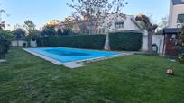 Swimming pool of House or chalet for sale in  Madrid Capital  with Air Conditioner, Terrace and Balcony