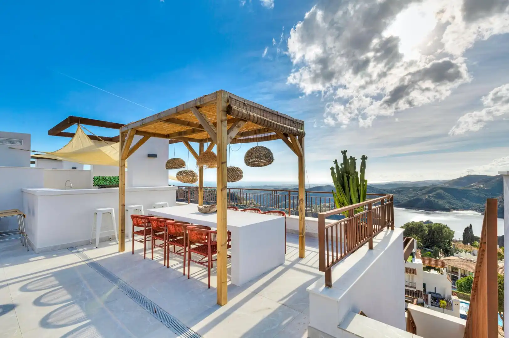 Terrace of Attic for sale in Istán  with Air Conditioner, Private garden and Terrace