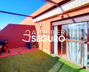 Exterior view of Attic to rent in Parla  with Air Conditioner, Heating and Terrace