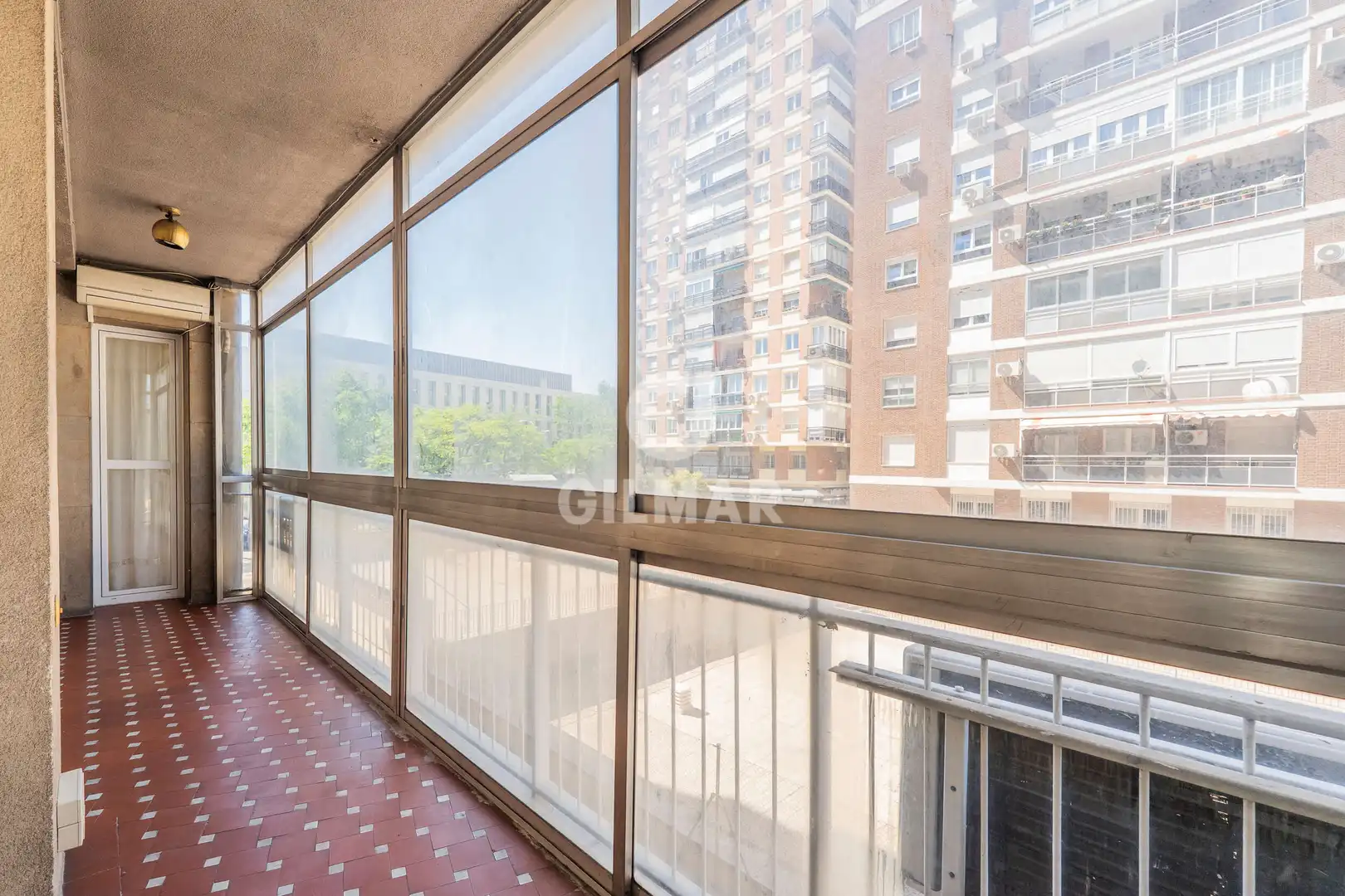 Habitación de Piso en venta en Madrid con Calefacción, Trastero y Balcón