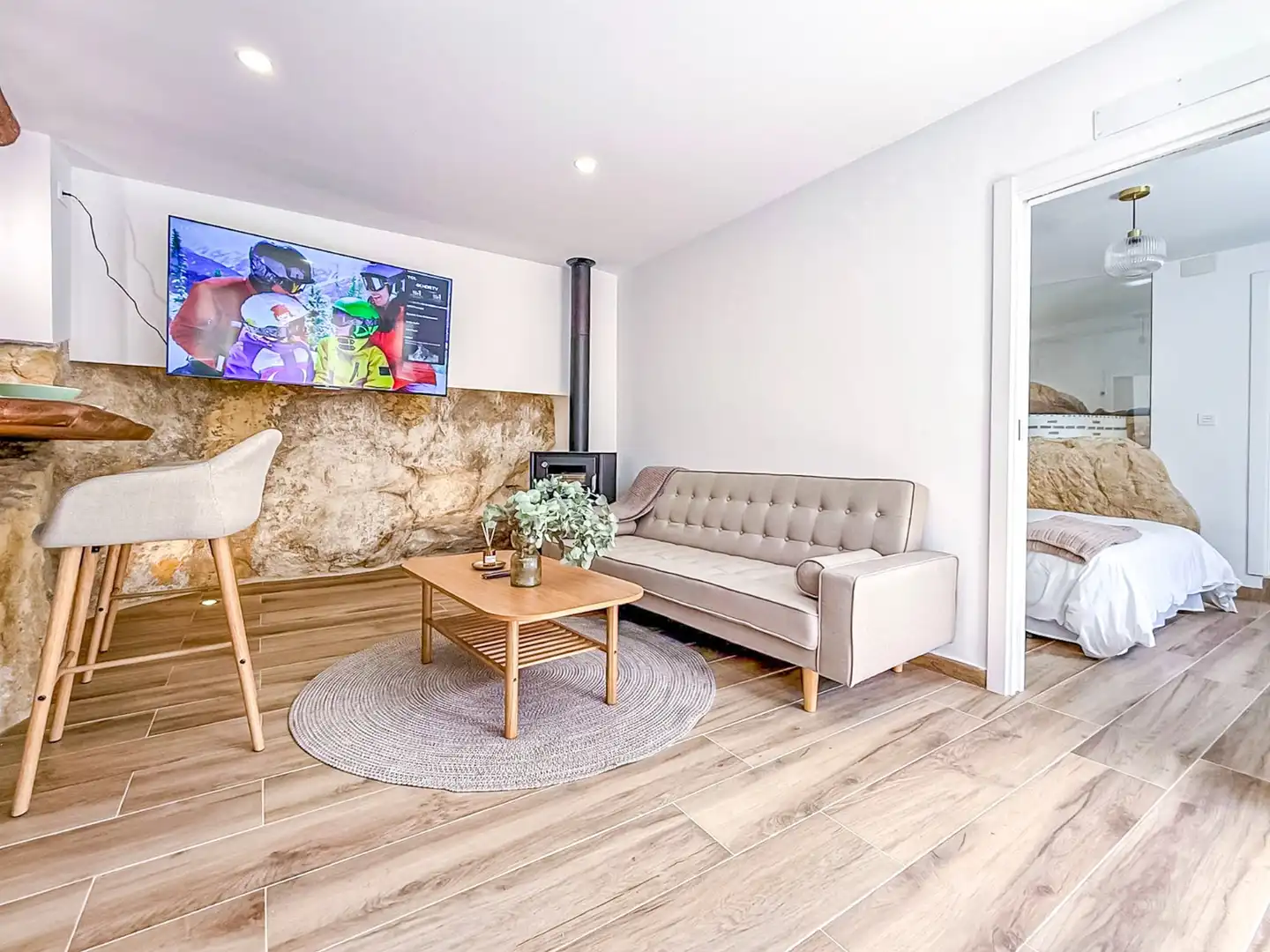 Casa con piscina en alquiler en Elche de la Sierra, imagen 3