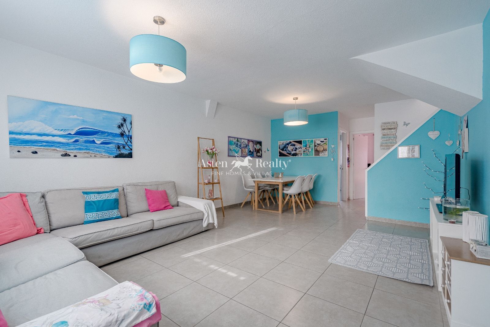 Sala d'estar de Casa adosada en venda en Santiago del Teide amb Terrassa, Piscina i Moblat