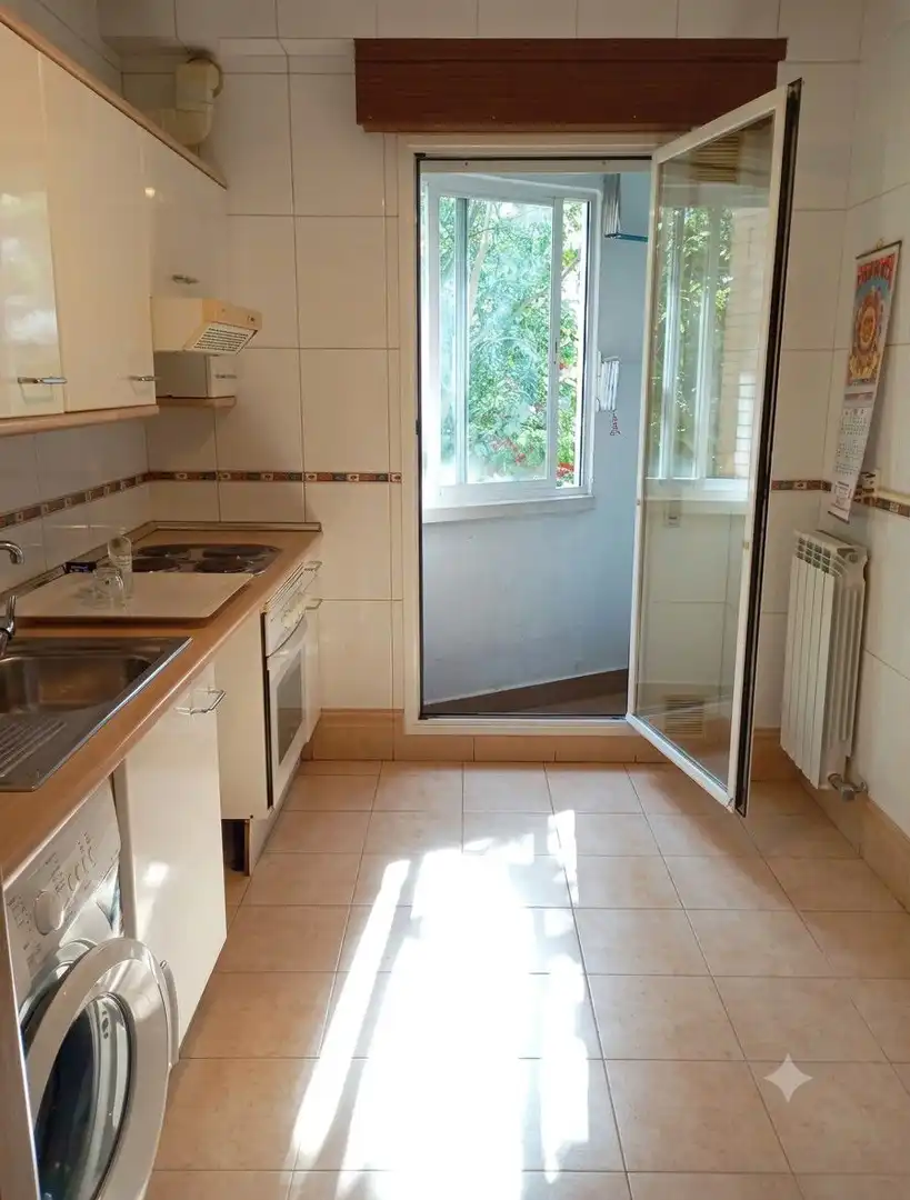 Kitchen of Flat for sale in  Logroño  with Heating, Parquet flooring and Storage room