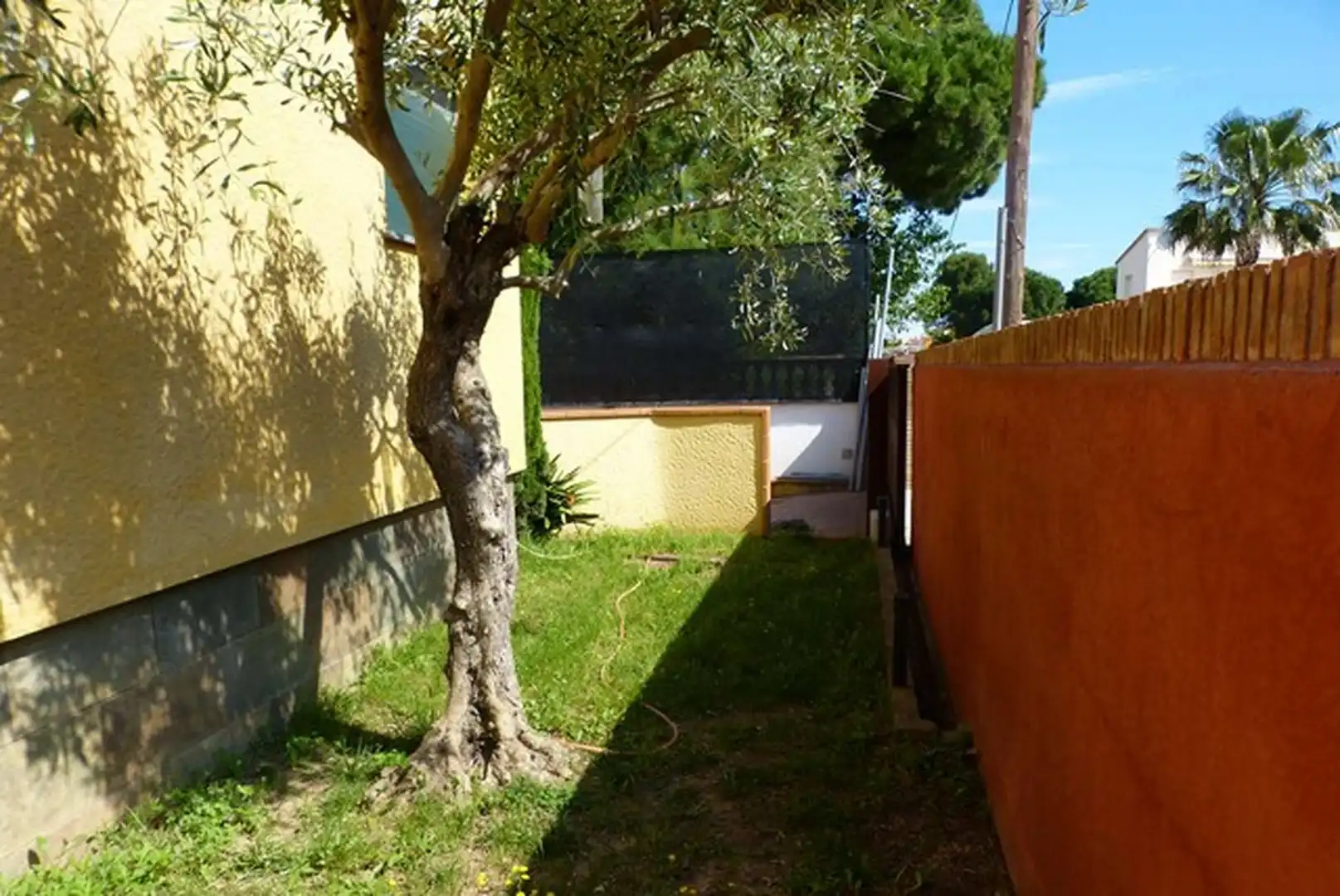 Jardí de Casa o xalet en venda en L'Escala amb Aire condicionat, Calefacció i Piscina