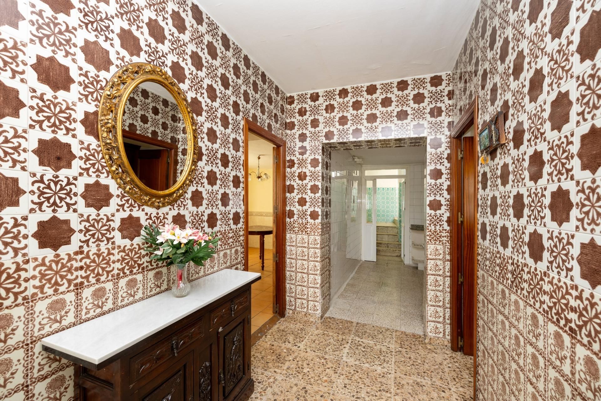 House or chalet for sale in  Granada Capital  with Terrace, Storage room and Balcony