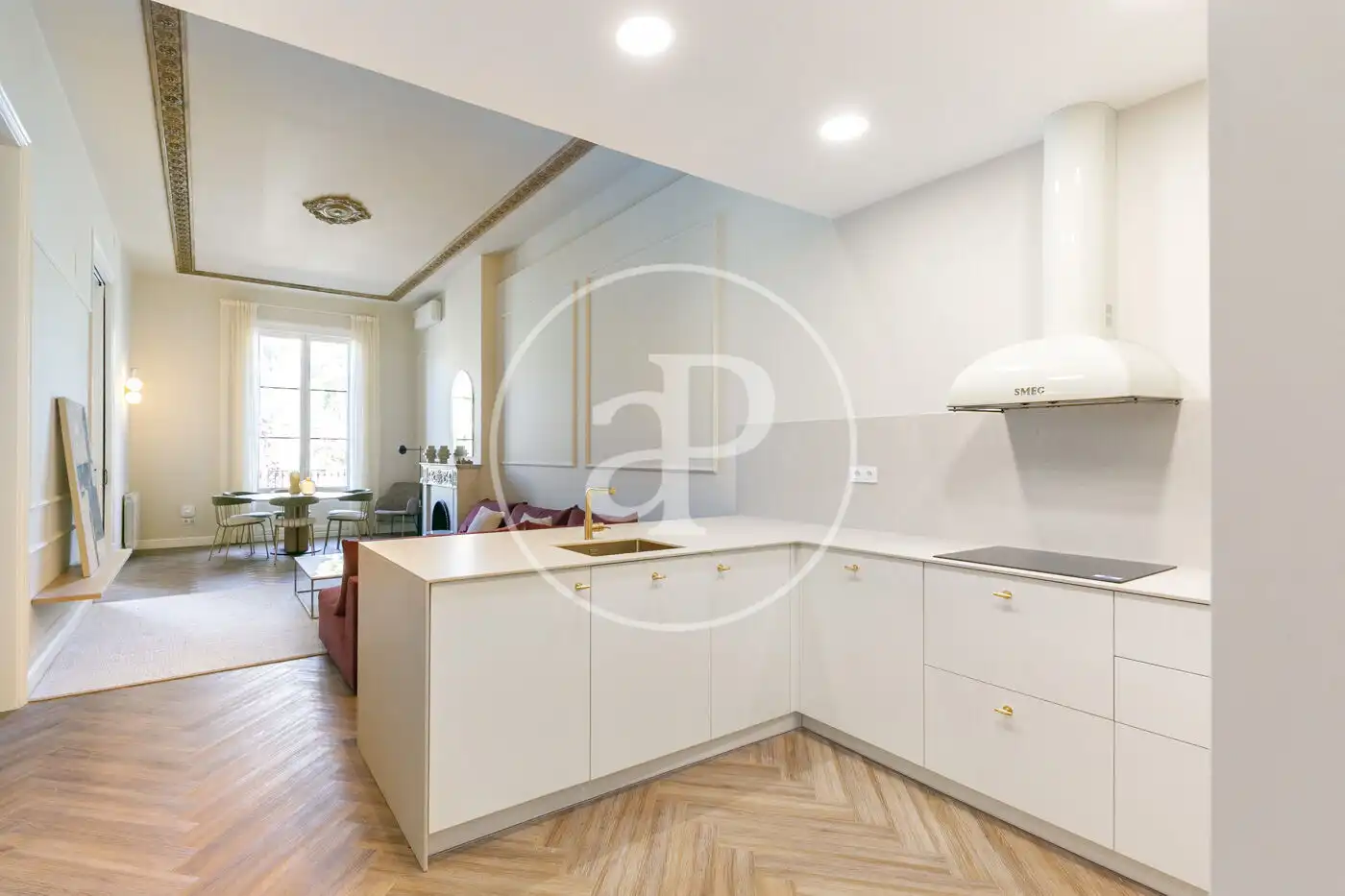 Cocina de Piso en venta en Barcelona con Aire acondicionado, Calefacción y Jardín privado