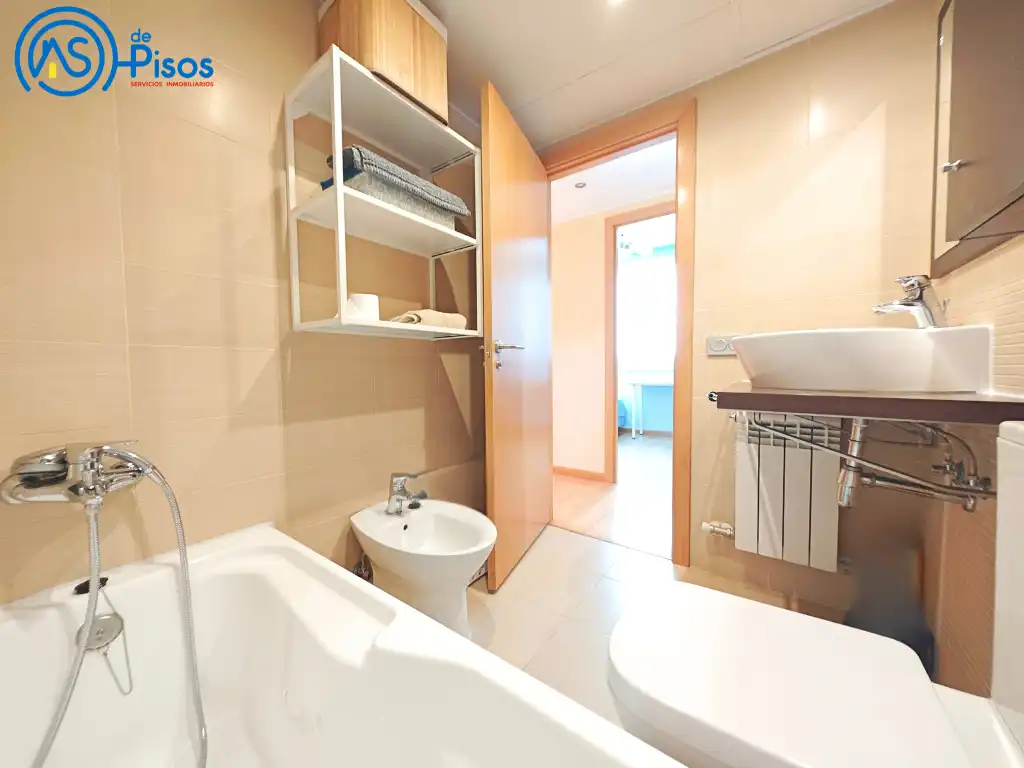 Baño de Piso de alquiler en Cadrete con Calefacción, Jardín privado y Parquet