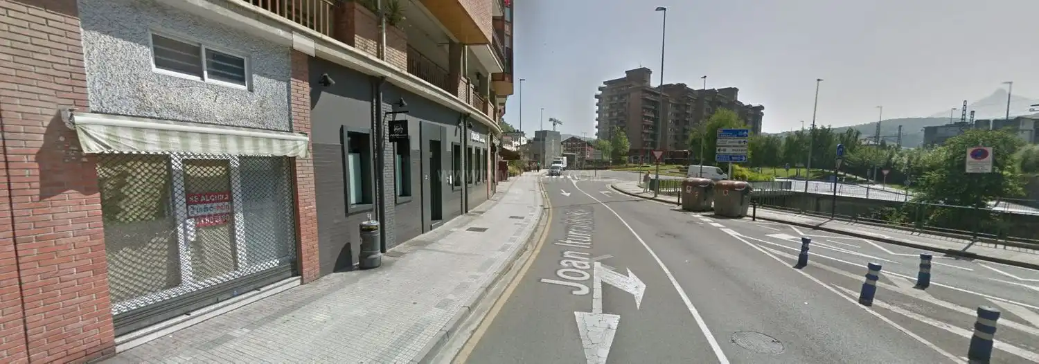 Locale commerciale in vendita a Joan Iturralde Kalea