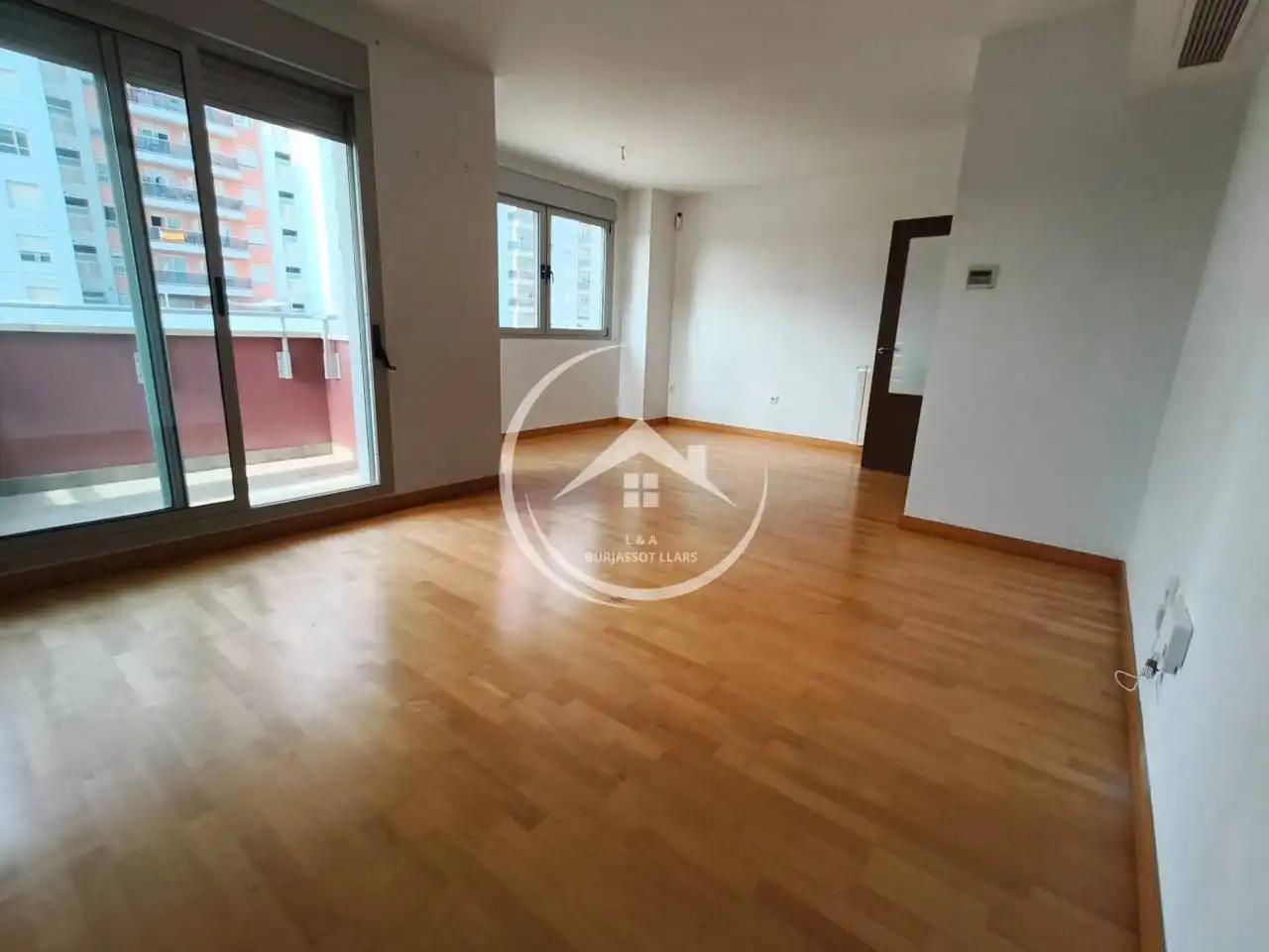 Sala de estar de Piso en venta en Burjassot con Aire acondicionado, Calefacción y Parquet