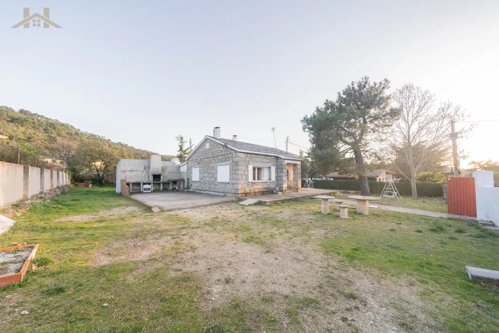 Vista exterior de Casa o chalet en venta en Robledo de Chavela con Calefacción, Jardín privado y Amueblado