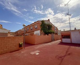 Exterior view of Single-family semi-detached for sale in San Vicente del Raspeig / Sant Vicent del Raspeig  with Air Conditioner, Heating and Private garden