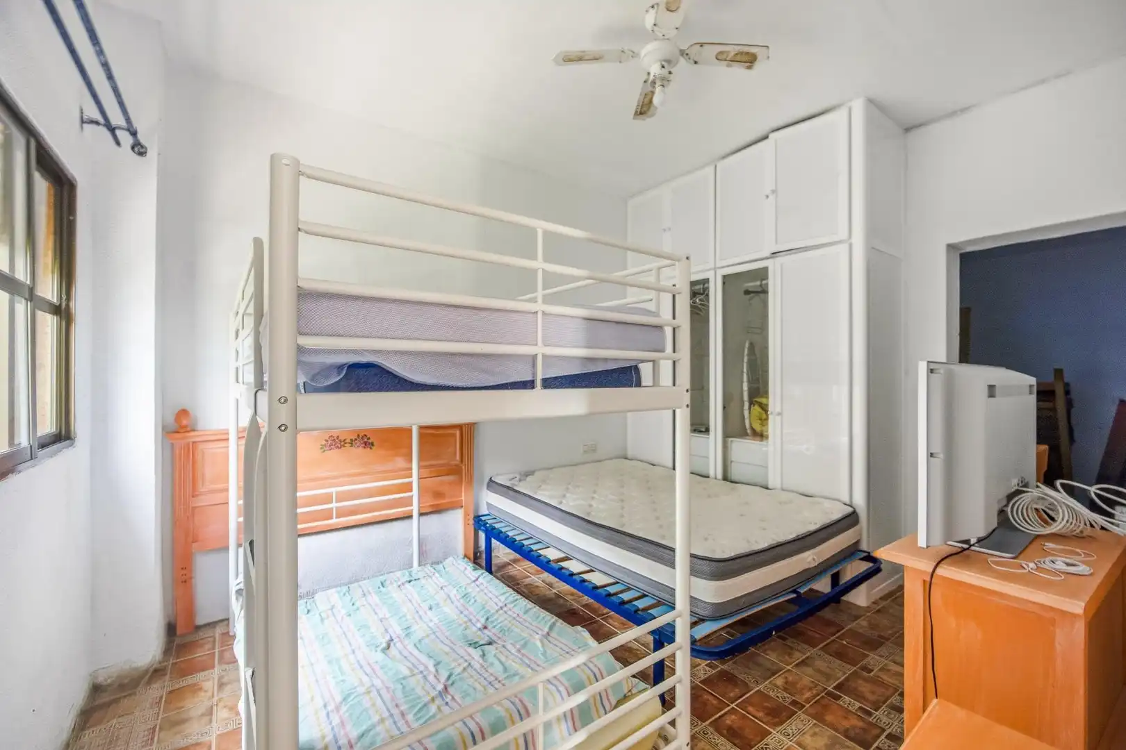 Dormitori de Casa o xalet en venda en Chiclana de la Frontera amb Aire condicionat, Jardí privat i Terrassa