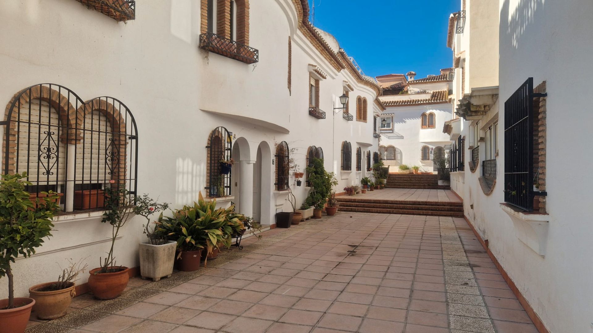 Vista exterior de Casa o xalet de lloguer en Cenes de la Vega amb Aire condicionat, Calefacció i Terrassa