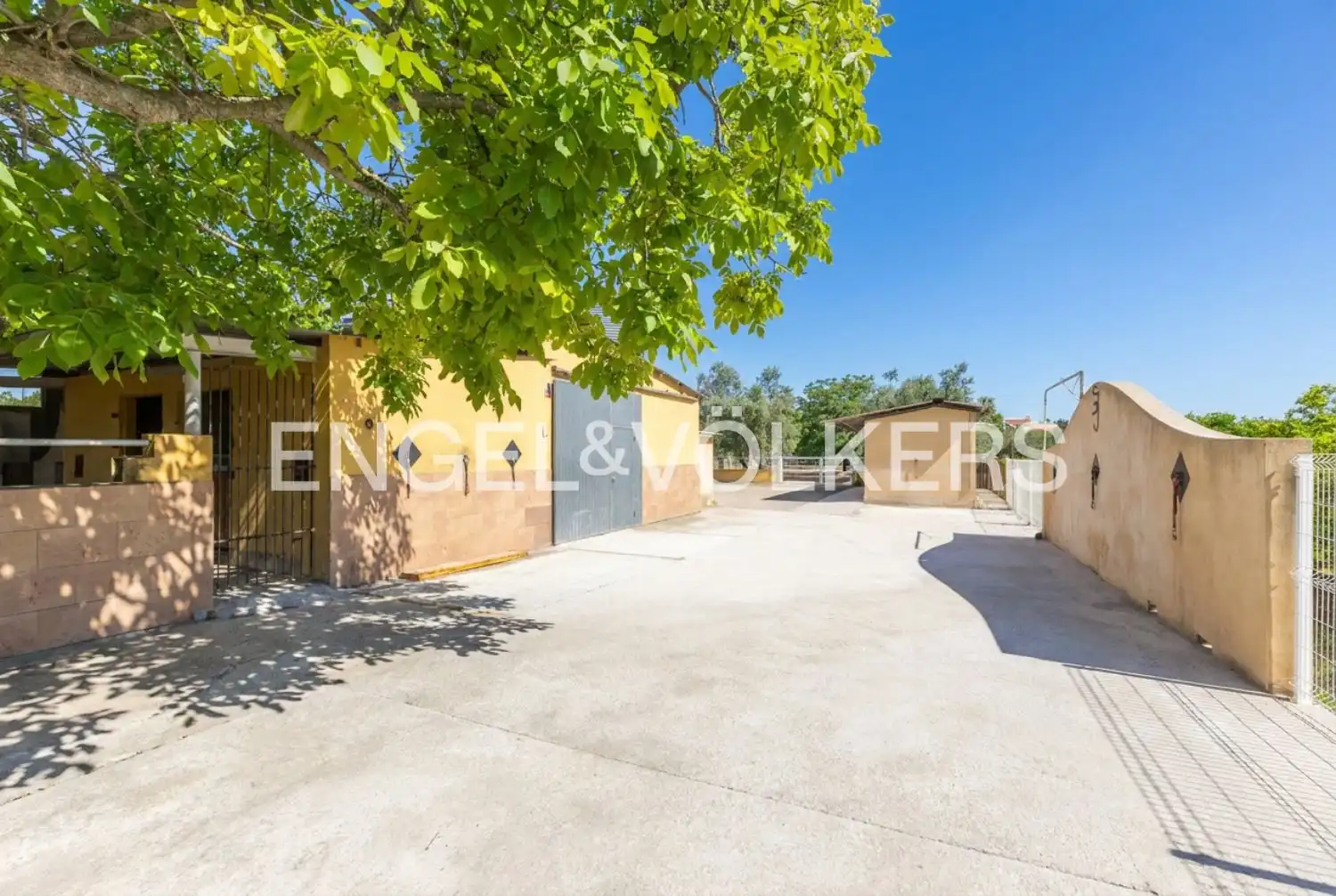 Vista exterior de Casa o chalet en venta en Enguera con Aire acondicionado, Calefacción y Jardín privado