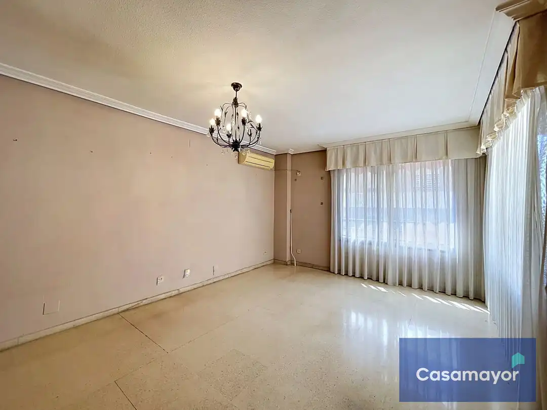 Wohnzimmer von Wohnung zum Verkauf in Alicante / Alacant mit Klimaanlage, Abstellraum und Balkon
