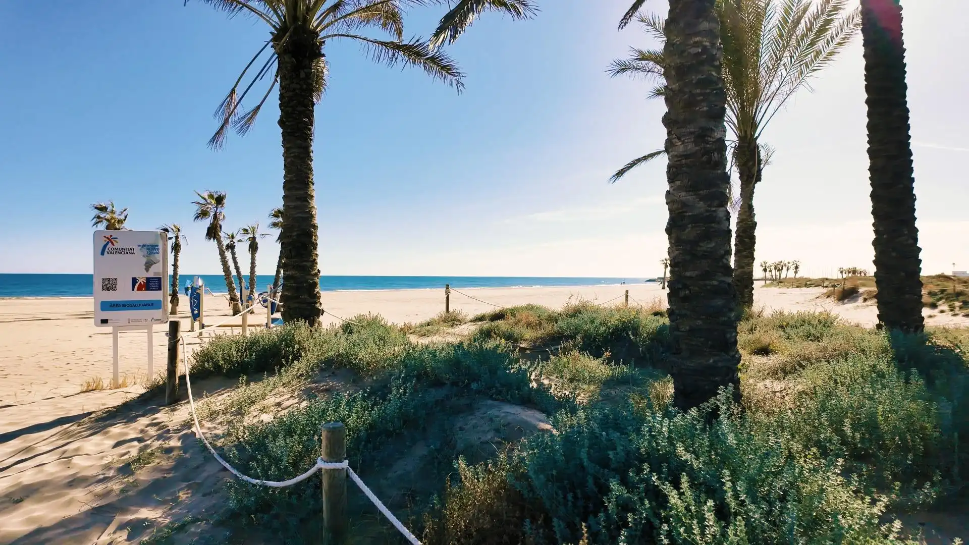 Exterior view of Flat for rent in Canet d'En Berenguer  with Air Conditioner, Heating and Terrace