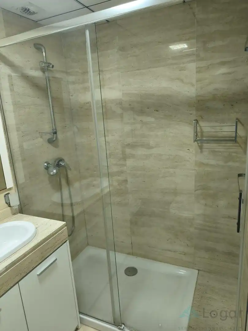 Bathroom of Flat for rent in Murcia  with Air Conditioner, Heating and Terrace