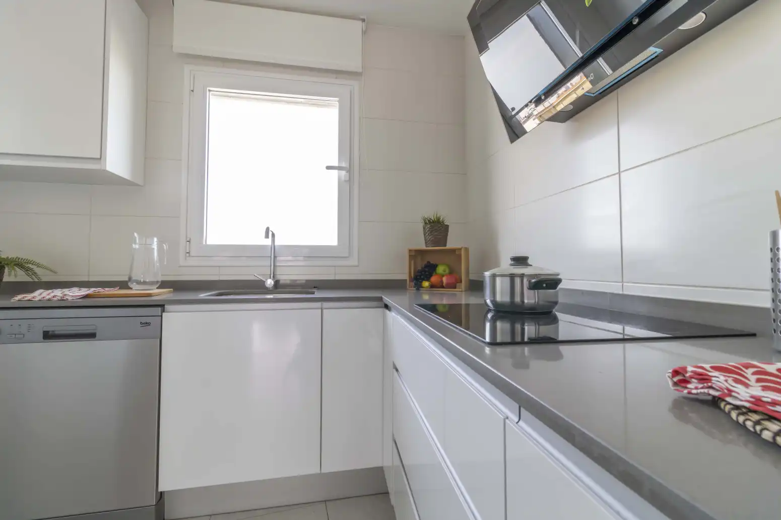 Cocina de Piso en venta en Sevilla con Aire acondicionado, Calefacción y Jardín privado