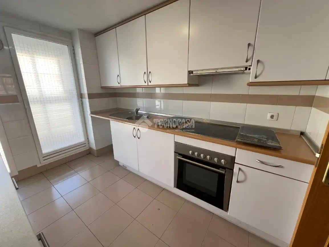 Kitchen of Flat for sale in Alcorcón  with Heating, Parquet flooring and Terrace