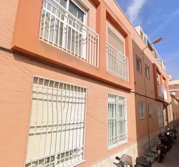 Vista exterior de Apartament en venda en Almería amb Aire condicionat