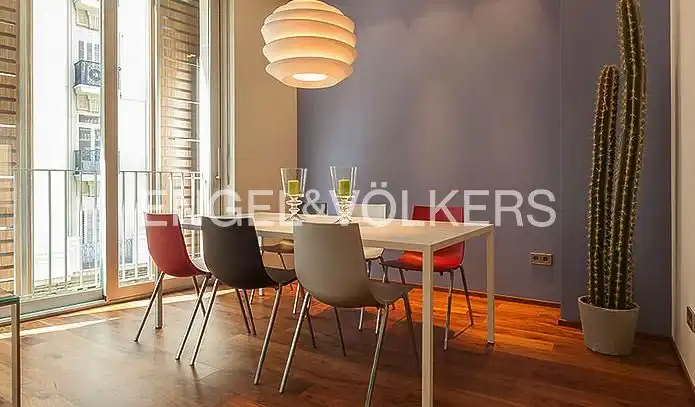 Menjador de Àtic de lloguer en Valencia amb Aire condicionat, Calefacció i Parquet