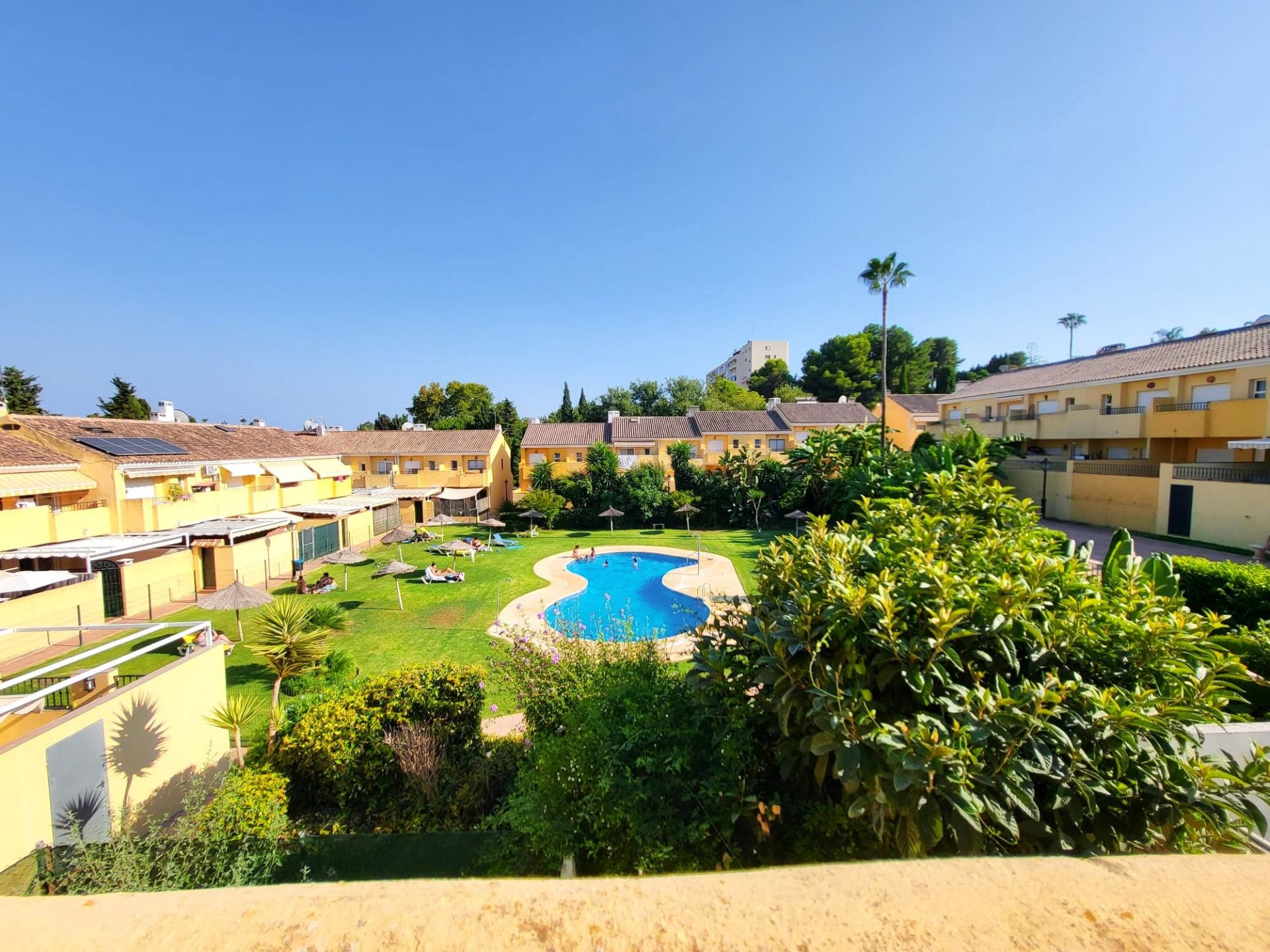 Garden of Single-family semi-detached for sale in Estepona  with Terrace, Swimming Pool and Community pool