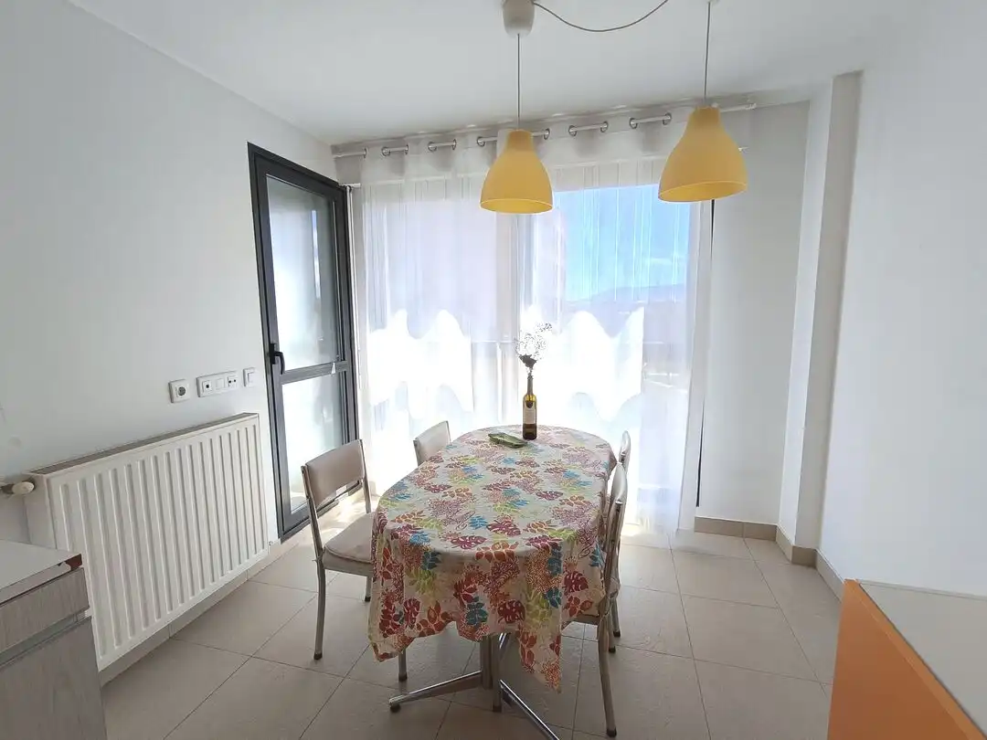Esszimmer von Wohnung zur Miete in  Pamplona / Iruña mit Heizung, Privatgarten und Abstellraum