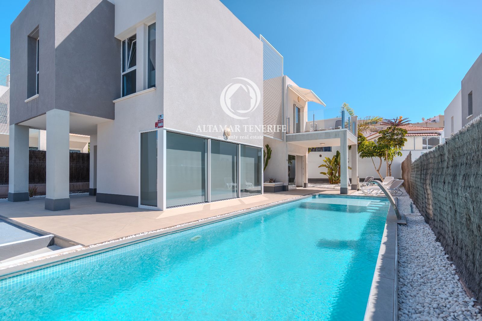 Exterior view of House or chalet for sale in Adeje  with Air Conditioner, Terrace and Storage room