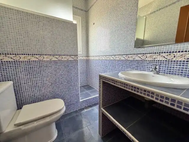 Bany de Casa o xalet en venda en Sant Joan d'Alacant amb Calefacció, Jardí privat i Traster