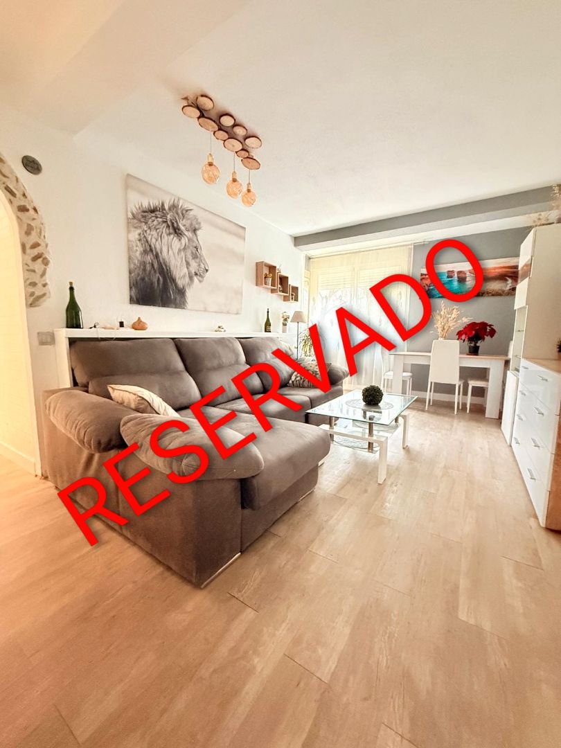 Sala d'estar de Pis en venda en Alcorcón amb Calefacció, Terrassa i Moblat