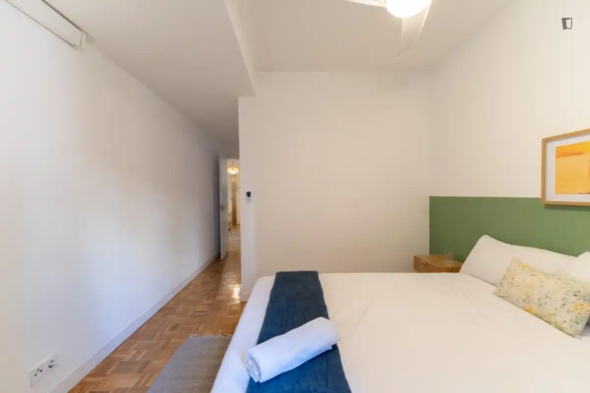 Bedroom of Apartments for share in Madrid  with Furnished, Oven and Washing machine