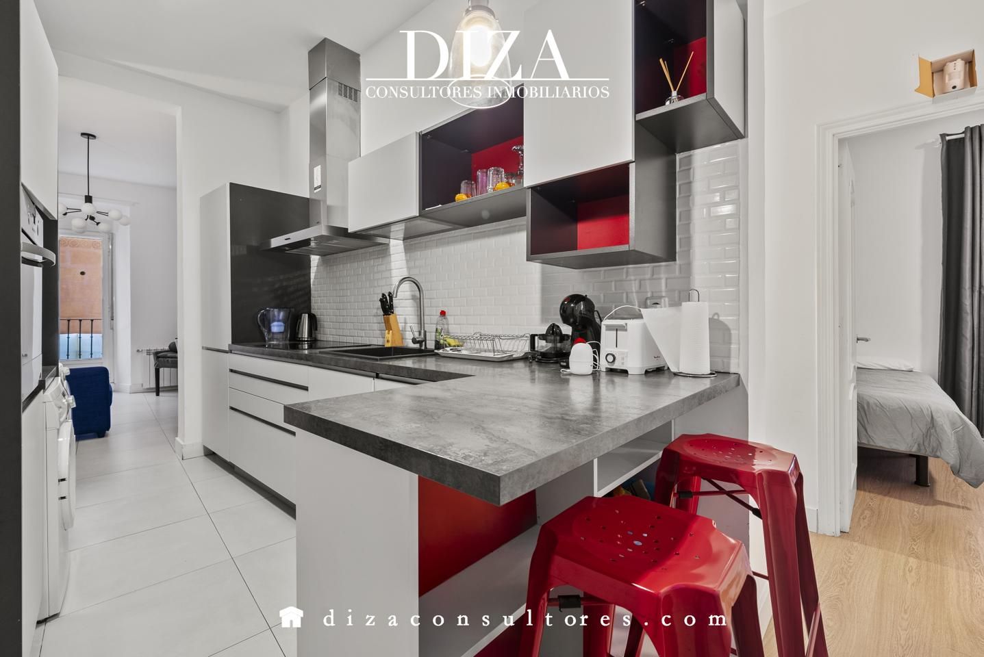 Kitchen of Flat for sale in  Madrid Capital  with Air Conditioner, Heating and Furnished