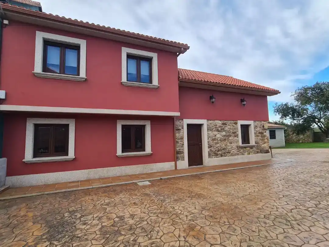 Vista exterior de Casa o xalet de lloguer en Arteixo amb Jardí privat, Traster i Moblat