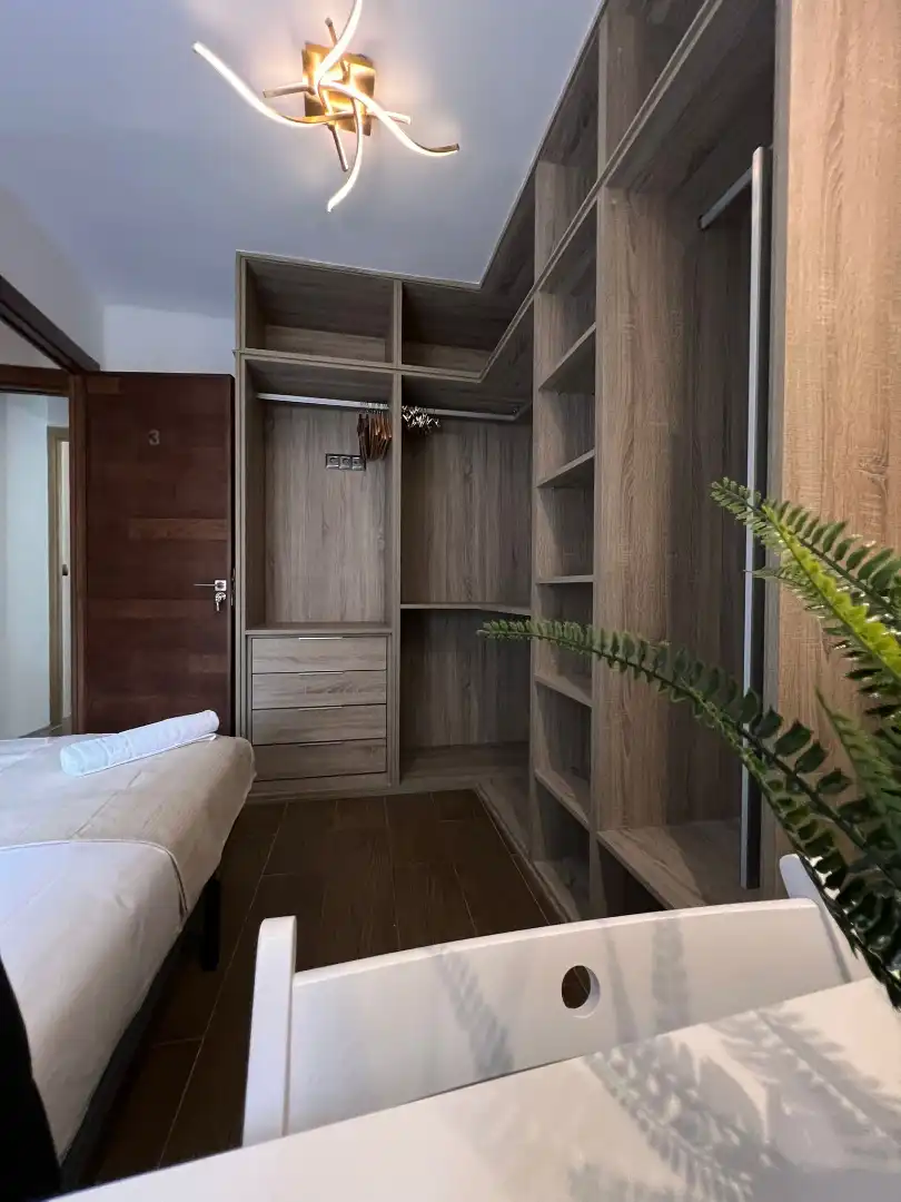 Room in Pasaje Mármoles, 3, Perchel Norte