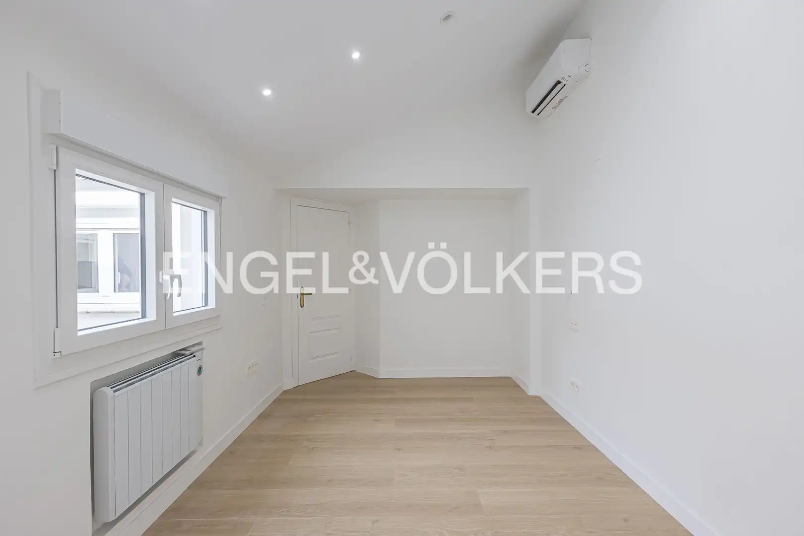 Attic for rent in Madrid  with Heating and Terrace