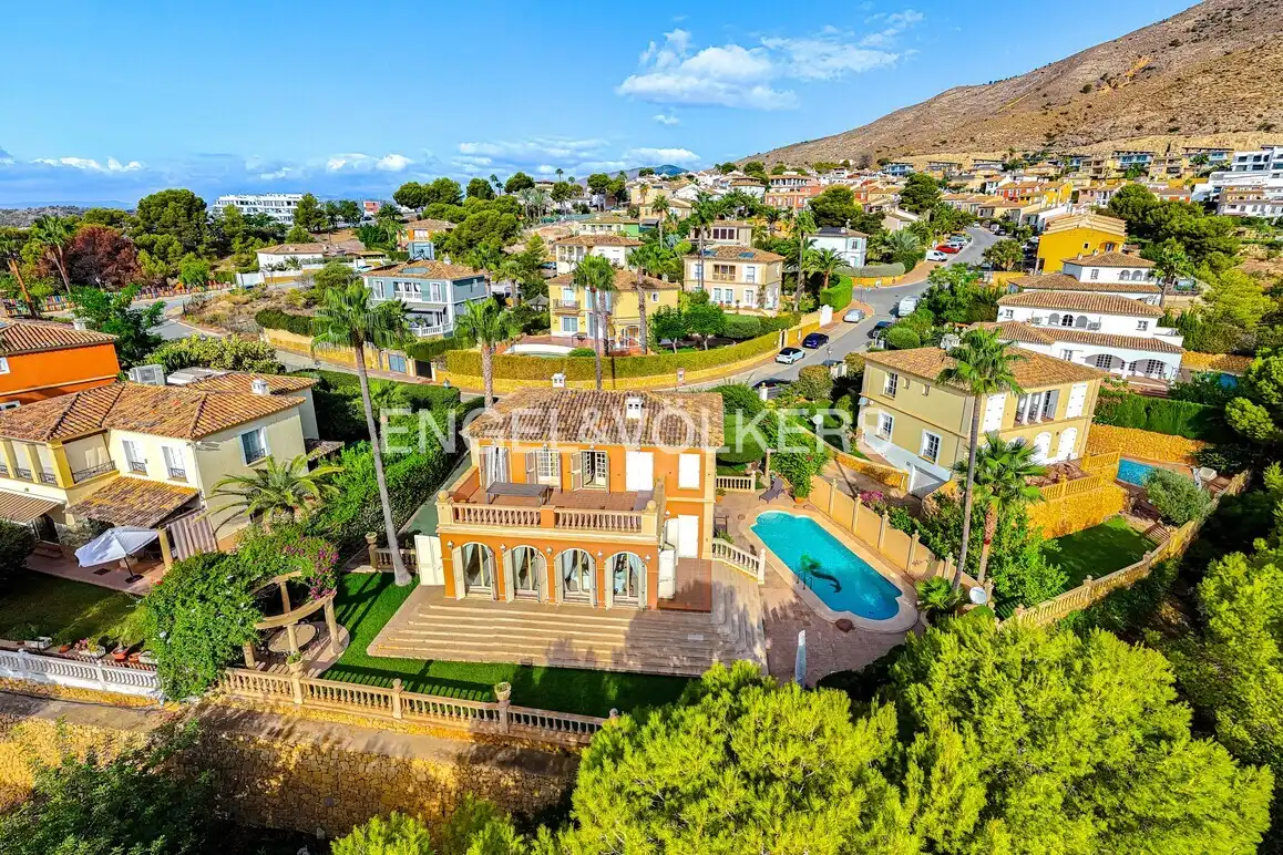 Detached house with terrace for sale in Calle Isla Mallorca, imagen 2