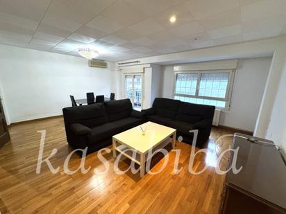 Living room of Flat to rent in  Valencia Capital  with Air Conditioner, Heating and Parquet flooring